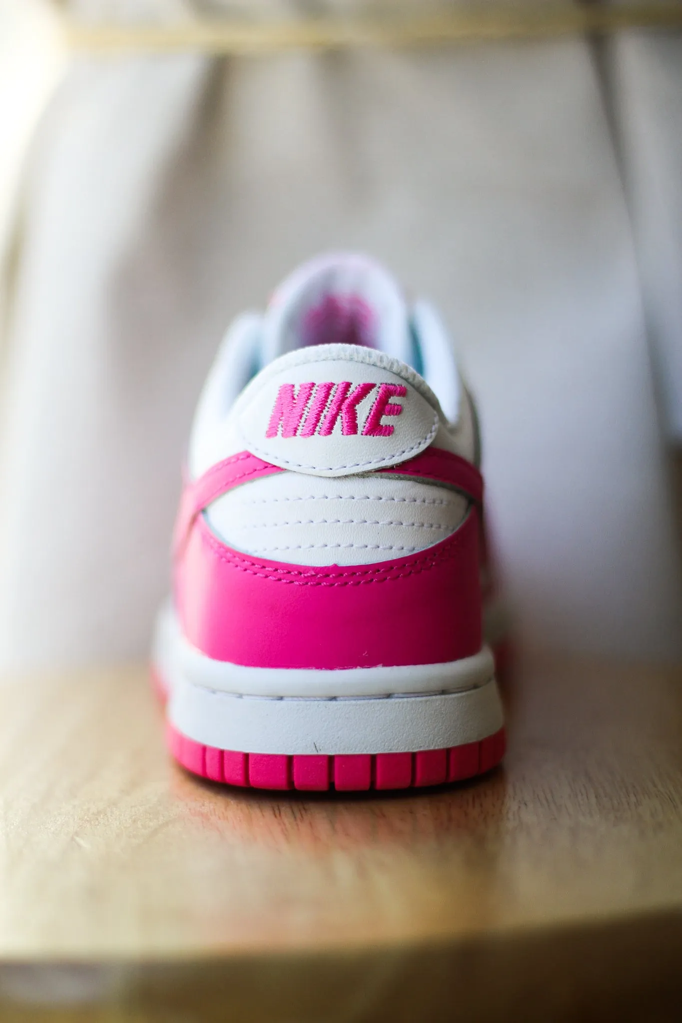 DUNK LOW (GS) "LASER FUSCHIA"