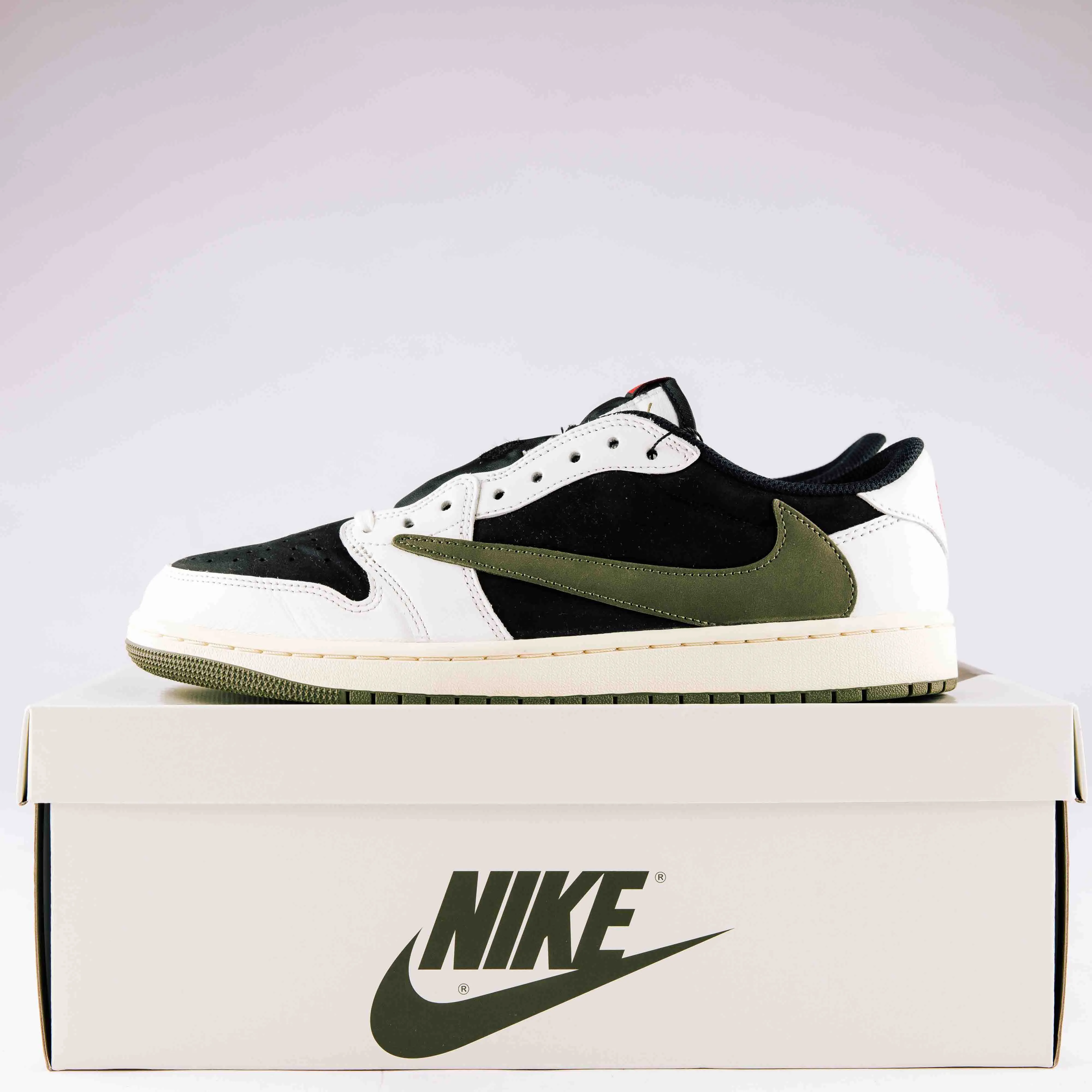 Jordan 1 Retro Low OG SP Travis Scott Olive (W) - Used - 0645