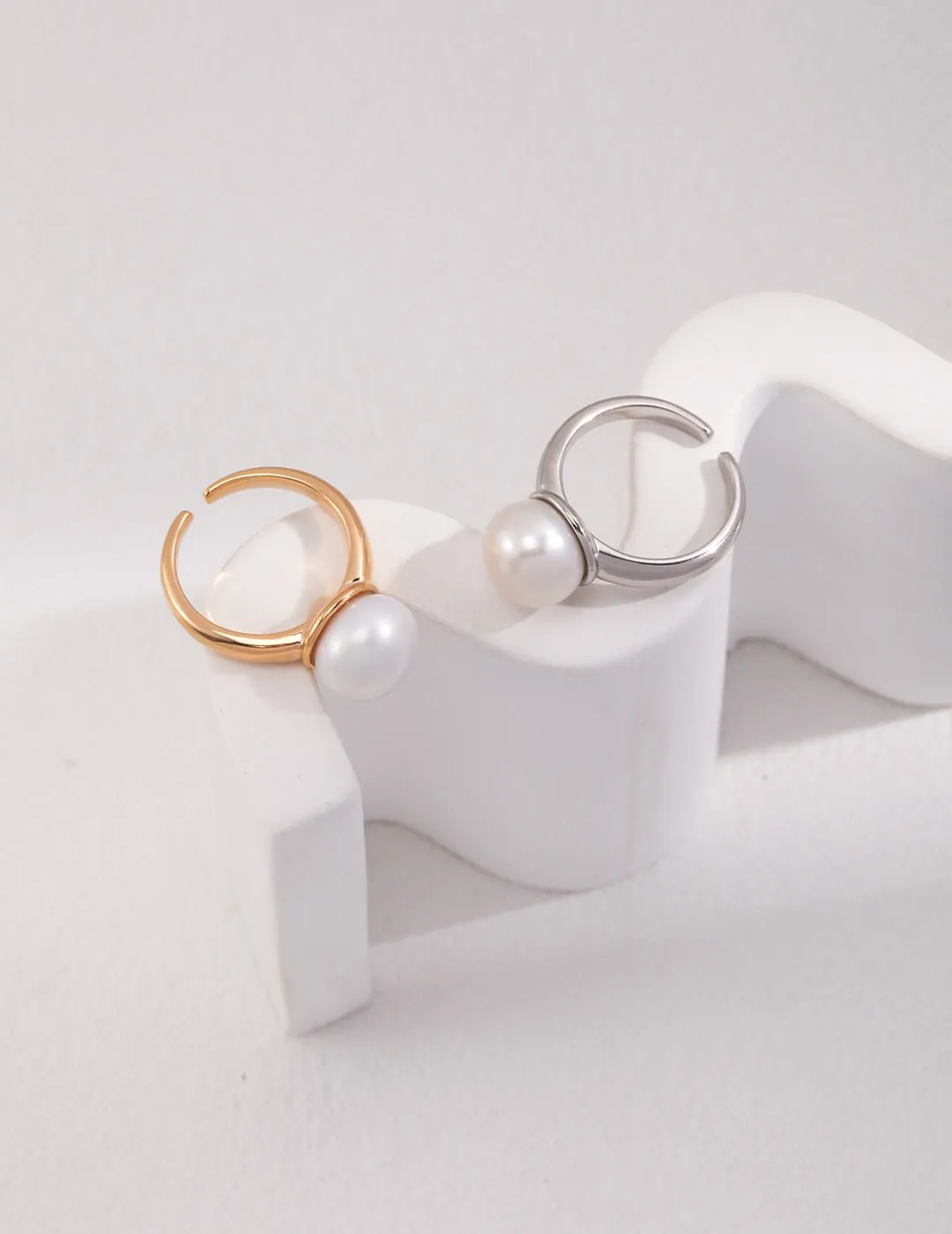 Minimalist Single Pearl Rings